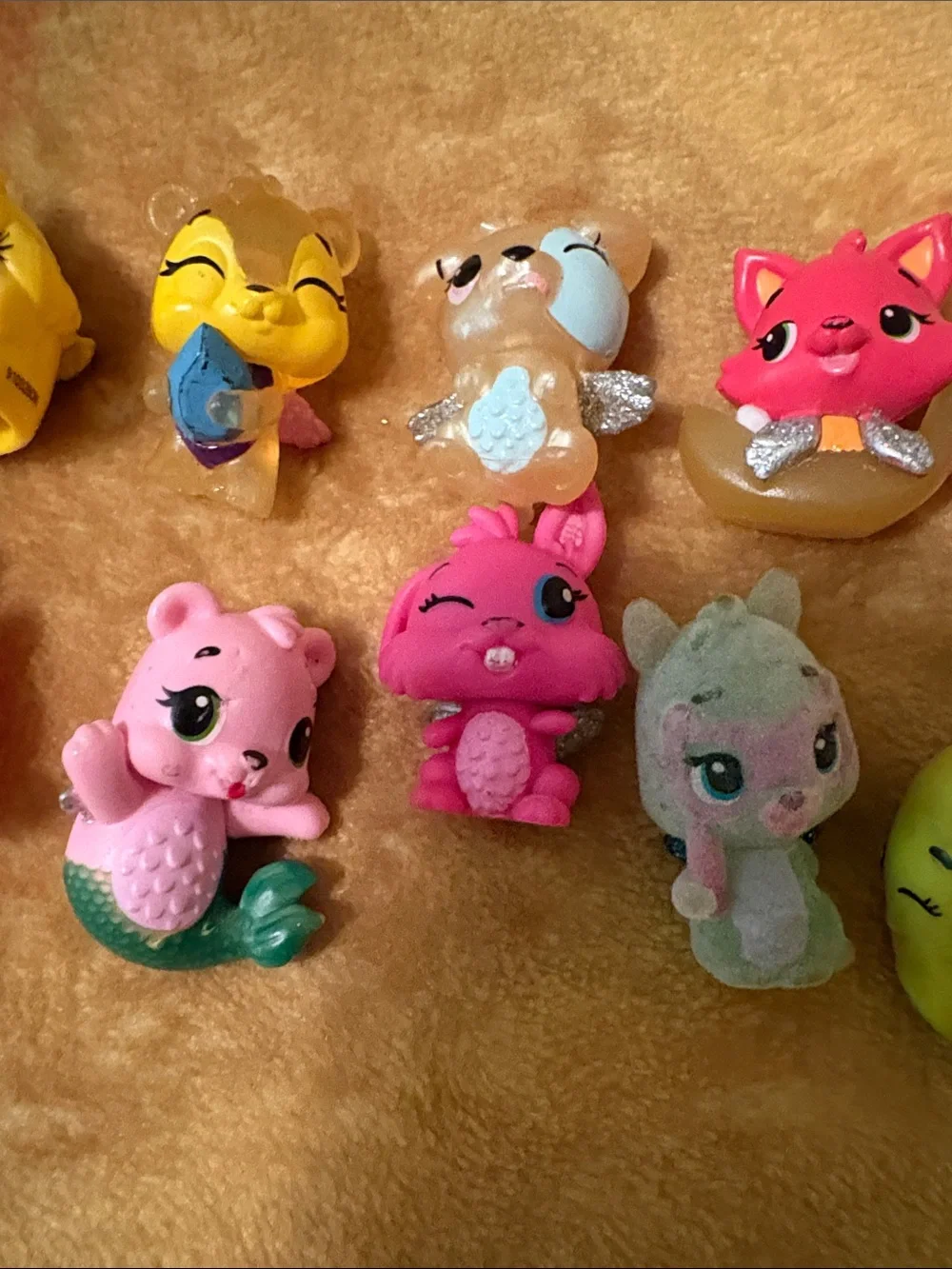 Hatchimals Colorful Small Pets Mini Figurine Toy Set - Pink, Yellow, Green, Blue